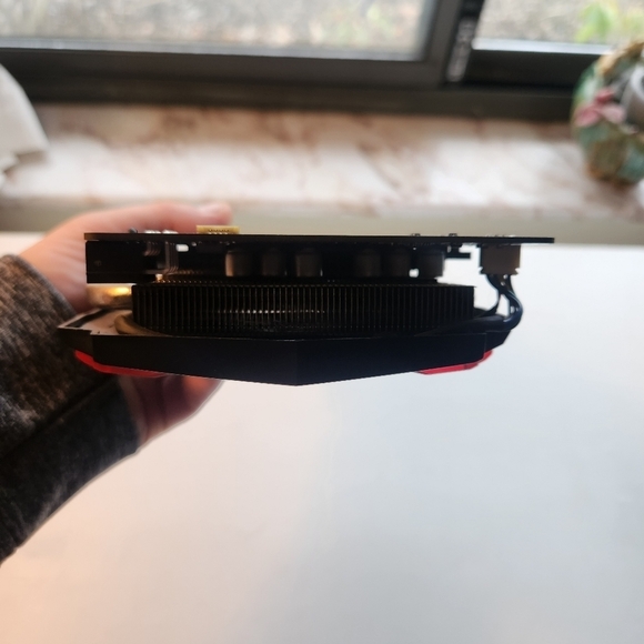 Radeon RX 470 Gaming X 4g Graphic Card - Picture 2 of 5